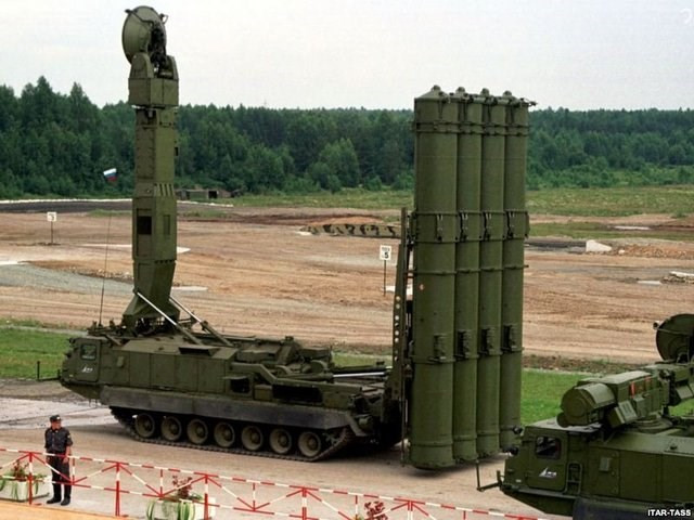 Hệ thống phòng thủ tên lửa S-300.