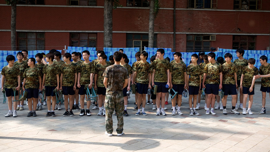 Trại cải tạo thanh niên nghiện game online mang phong cách quân sự