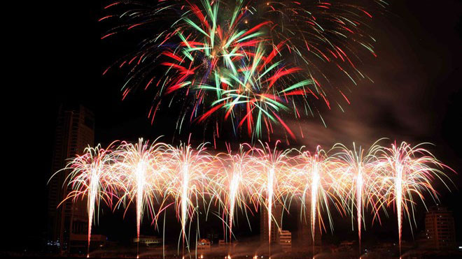 Trình diễn pháo hoa tại cuộc thi bắn pháo hoa Quốc tế Đà Nẵng 2013. (Nguồn: TTXVN)