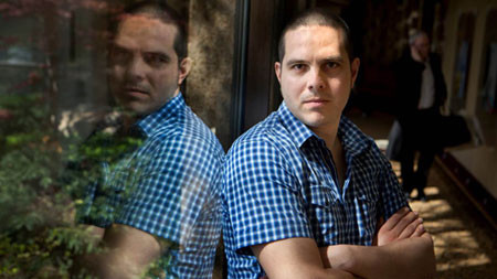 Nhà nghiên cứu Nart Villeneuve.