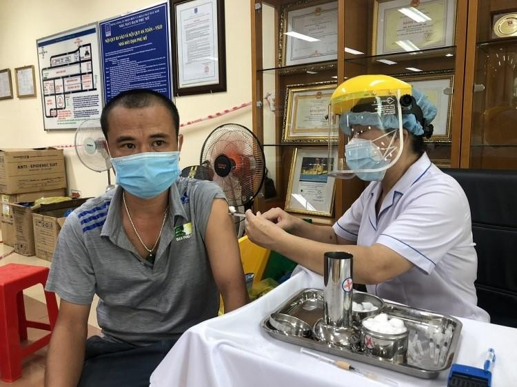 Người lao động Zone 0 Nhà máy Đạm Phú Mỹ đã được tiêm đủ 2 mũi vắc xin ngừa COVID-19