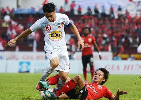 Công Phượng chưa tạo được dấu ấn ở V-League 2018. Ảnh: Zing