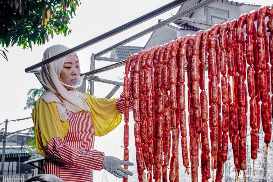 Cô gái Chăm khởi nghiệp với sản phẩm OCOP "Tung lò mò" 