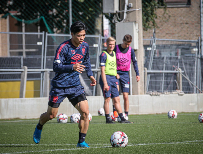 Không có nhiều cơ hội để các cầu thủ Việt Nam rèn luyện trong môi trường bóng đá chuyên nghiệp châu Âu.