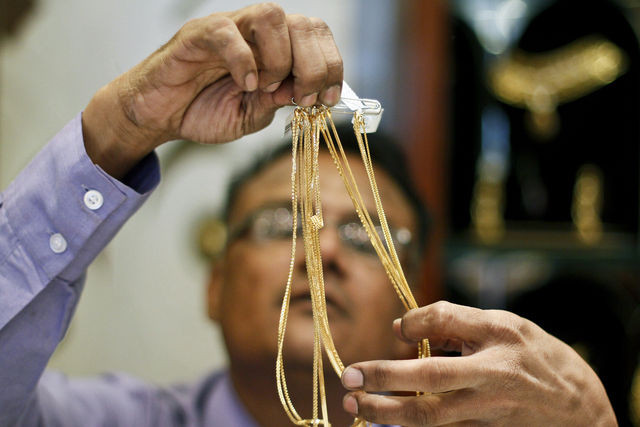 Vàng mất mốc 36 triệu đồng, chuyên gia dự báo giảm tiếp