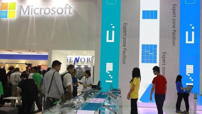 Từ lâu Microsoft đã gặp nhiều khó khăn với nạn vi phạm bản quyền phần mềm tại Trung Quốc