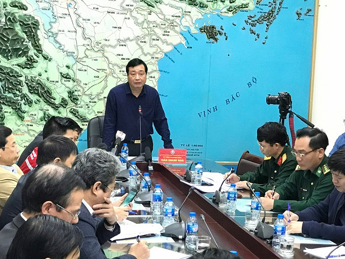 Ông Trần Quang Hoài, Tổng cục trưởng Tổng cục Phòng chống thiên tai đề nghị các địa phương kêu gọi trên 3.800 tàu cá trong vùng nguy hiểm di chuyển đến nơi trú tránh an toàn. 