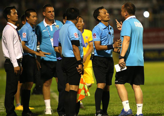 Sếp HAGL viết 'tâm thư' gửi VFF về công tác trọng tài