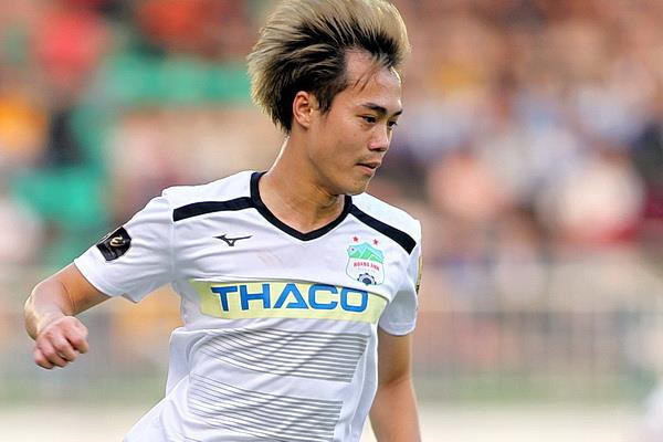 Văn Toàn và các đồng đội đã có trận thắng quan trọng trước SHB Đà Nẵng để rộng cửa trụ hạng V-League. 