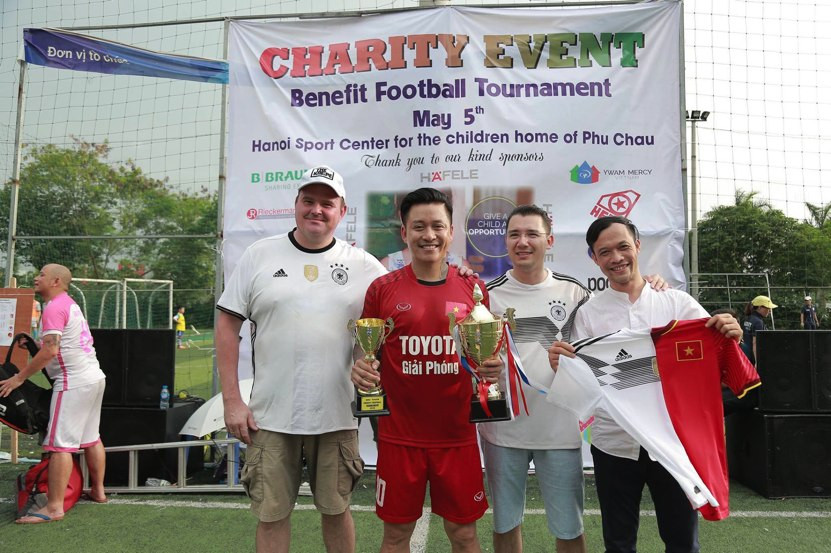 HAT của ca sĩ Tuấn Hưng vô địch giải đấu từ thiện của VFF.