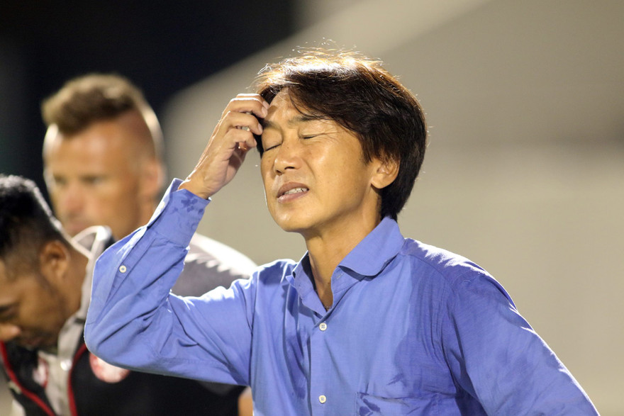 HLV Miura đang vất vả để cải thiện phong độ cho Tp Hồ Chí Minh.