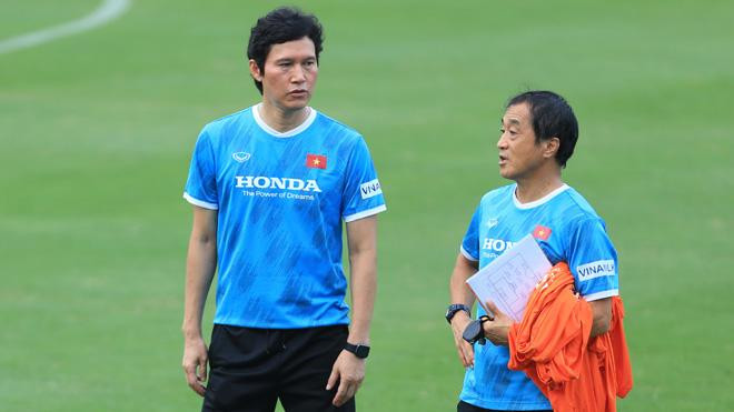 Ông Park Choong Kyun rời ghế HLV trưởng CLB Hà Nội không rõ nguyên nhân. 