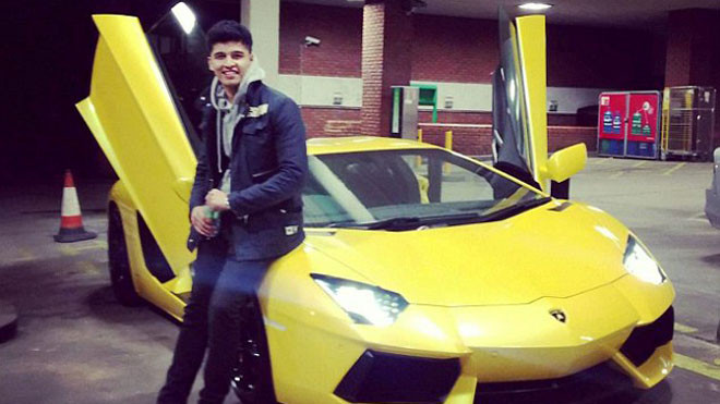 Bị đốt 4 siêu xe trong một tuần vì “chảnh”