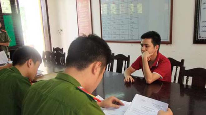 Lê Đức Chín tại cơ quan công an. (Ảnh: Công an Thanh Hóa)