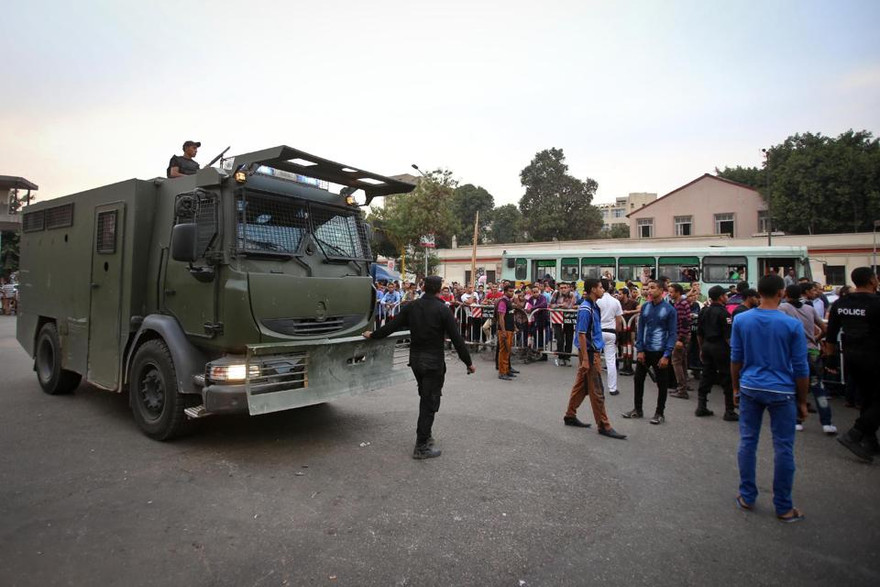 Cảnh sát phong tỏa hiện trường vụ nổ bom