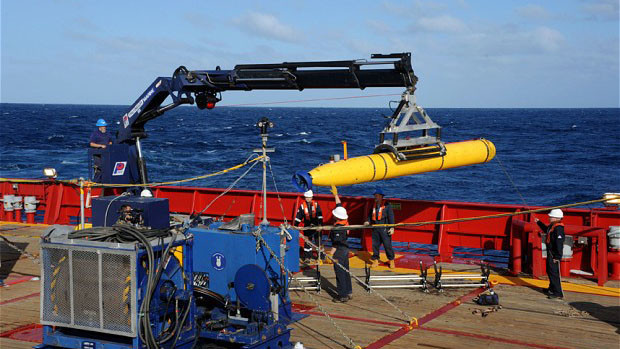 Các đội cứu hộ đa quốc gia đang nỗ lực tìm kiếm chiếc máy bay mất tích