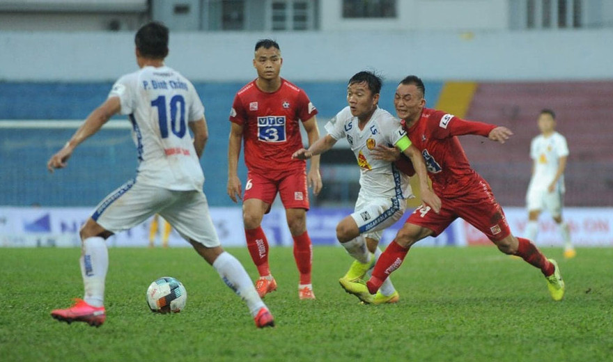 V-League sẽ tạm dừng hết tháng 3 sau các lượt trận vòng 2 do Covid-19.