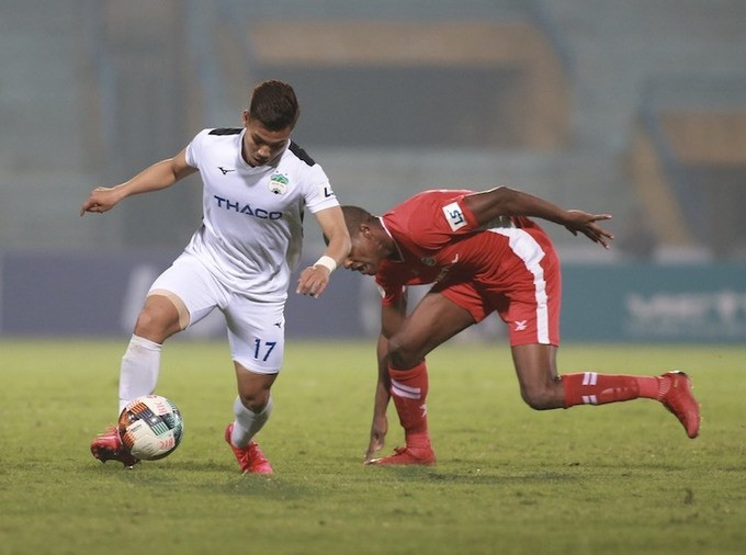 HAGL và Viettel tạo nên cuộc rượt đuổi không tưởng trên sân Hàng Đẫy. (ảnh Thoả Thoả)