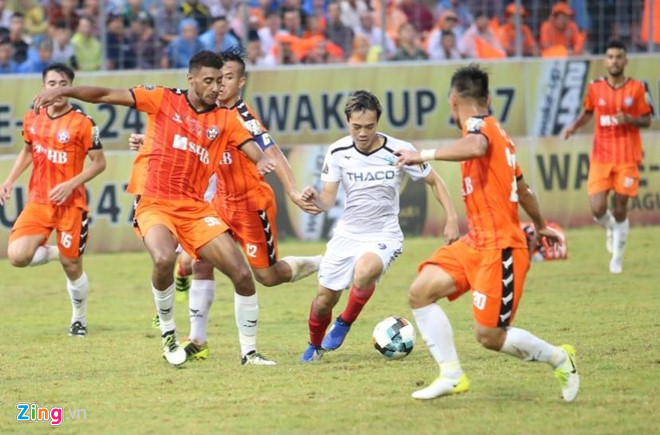 Nỗ lực của Văn Toàn không đủ giúp cho HAGL giành điểm trước Đà Nẵng. 