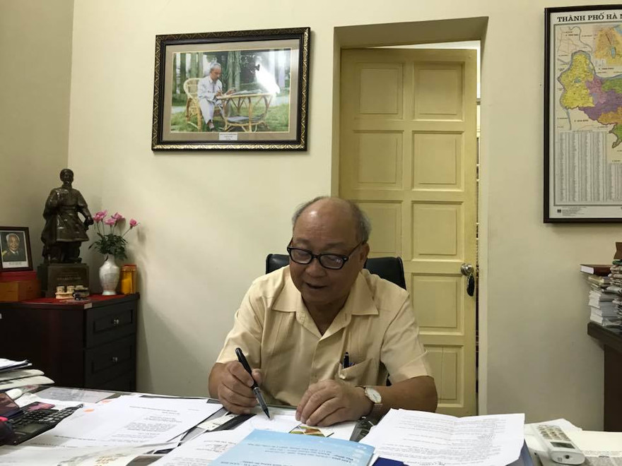 Trưởng Ban Bảo vệ chăm sóc sức khoẻ Trung ương Nguyễn Quốc Triệu là Chủ tịch LĐBĐ Hà Nội nhiệm kỳ 2002-2006.