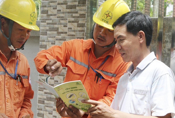 Bộ Công Thương lên tiếng về '100% người dân hài lòng về tăng giá điện'