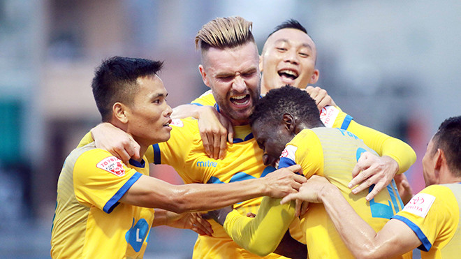 Thanh Hoá đồng ý thay Quảng Nam dự AFC Champions League do tân vô địch V-League không đủ điều kiện. 