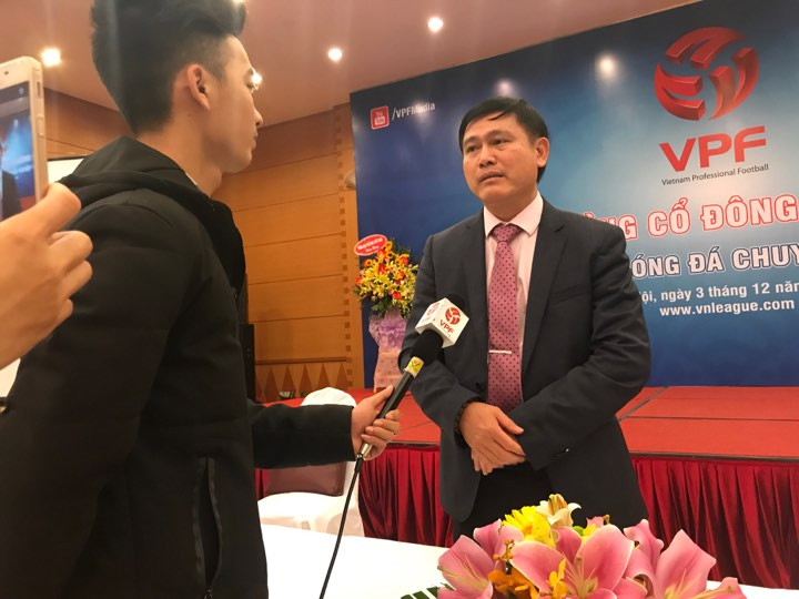  Việc một doanh nhân như ông Trần Anh Tú ngồi ghế Chủ tịch HĐQT được chờ đợi sẽ giúp VPF kiếm thêm tiền để đảm bảo tổ chức tốt các giải bóng đá chuyên nghiệp Việt Nam.