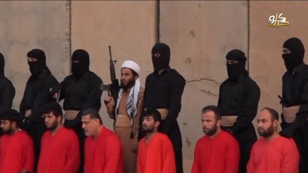 Các con tin sắp bị IS tàn sát. Ảnh: IBTimes