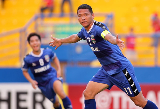 Anh Đức ăn mừng bàn thắng vào lưới Shan United. Ảnh: Zing