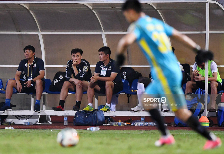 Bùi Tiến Dũng đang trải qua chuỗi ngày buồn ở CLB Hà Nội.(ảnh A.T)