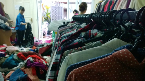  Kinh doanh sản phẩm ký gửi mang lại thu nhập cả trăm triệu đồng cho người bán. Ảnh: Anh Quân