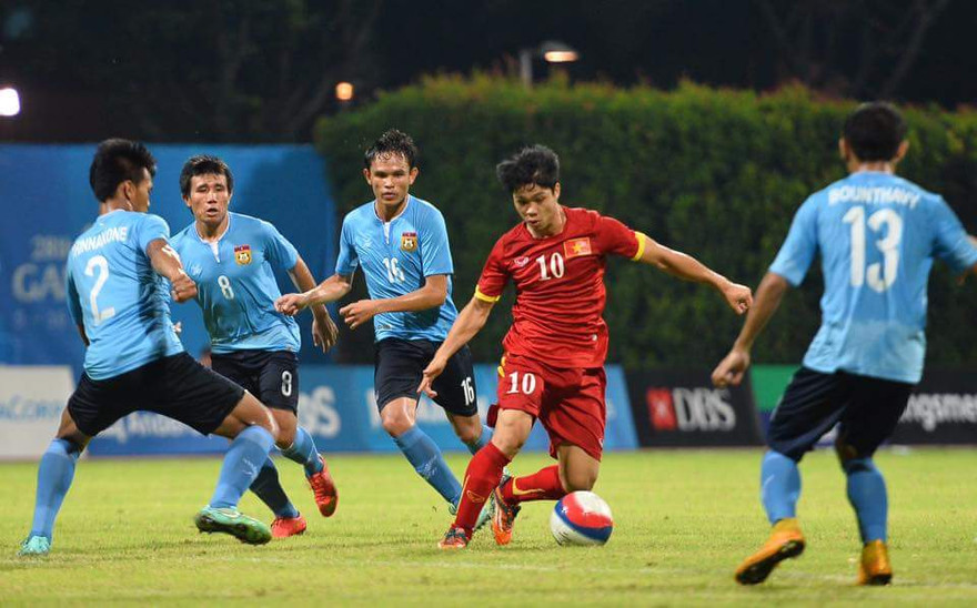 Công Phượng cần bớt chơi rườm rà