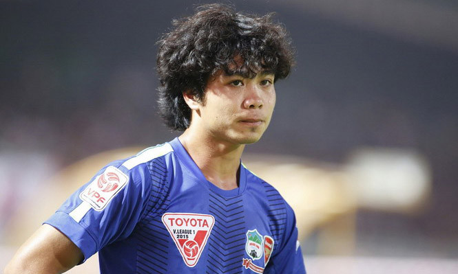 Công Phượng mờ nhạt trong màu áo HA.GL