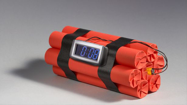 Du khách bị bắt vì mang quả bom đồ chơi lên máy bay