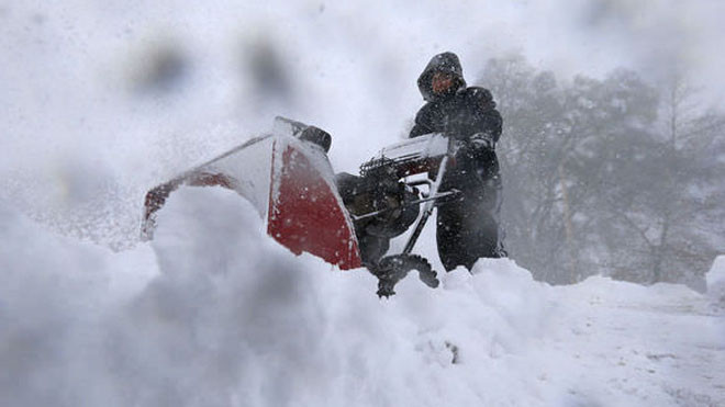 Nhiều nơi ở Mỹ tuyết rơi dày tới 1,5m