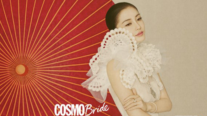 Angela Baby mặc váy cô dâu khoe dáng nuột