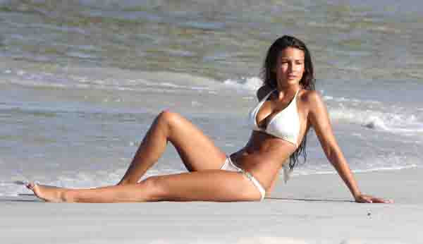 Ngắm nhan sắc mỹ nhân gợi cảm nhất thế giới 2015