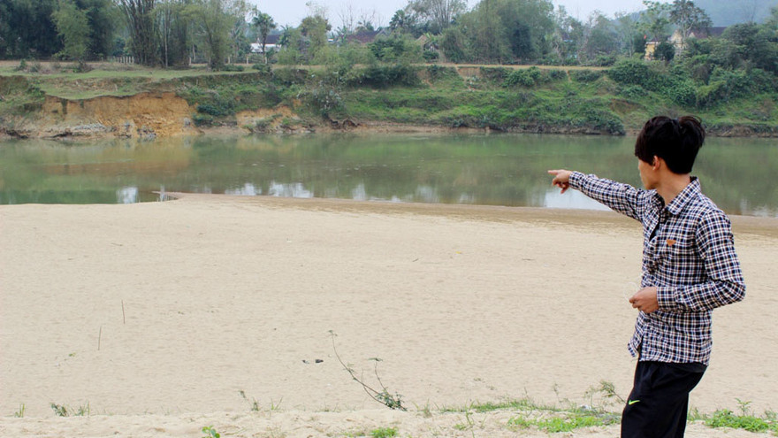 Bến Ông Kiểu (thuộc sông Ngàn Trươi, đoạn qua thôn Hương Đại) nơi người dân phản đối doanh nghiệp hút cát 