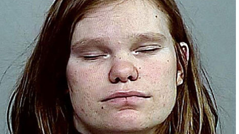 Chân dung Carly Marra. 