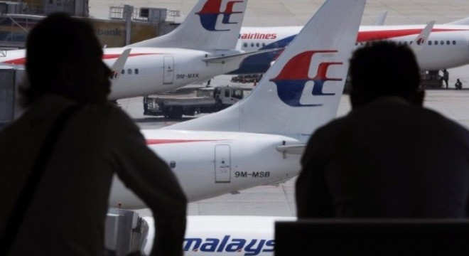 Hé lộ cuộc gọi cuối cùng trên máy bay mất tích