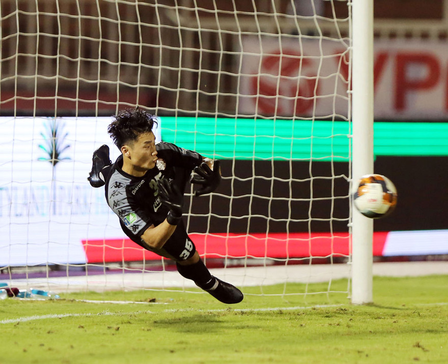 Bùi Tiến Dũng sẽ "hồi sinh" trong màu áo Tp Hồ Chí Minh?