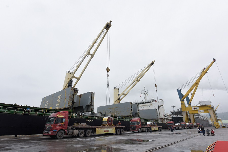 Tập đoàn Hoa Sen kỳ vòng lô hàng tôn đầu tiên xuất khẩu vào thị trường Mỹ trong năm 2019 mở ra những triển vọng mới cho Hoa Sen trong thời gian sắp tới.