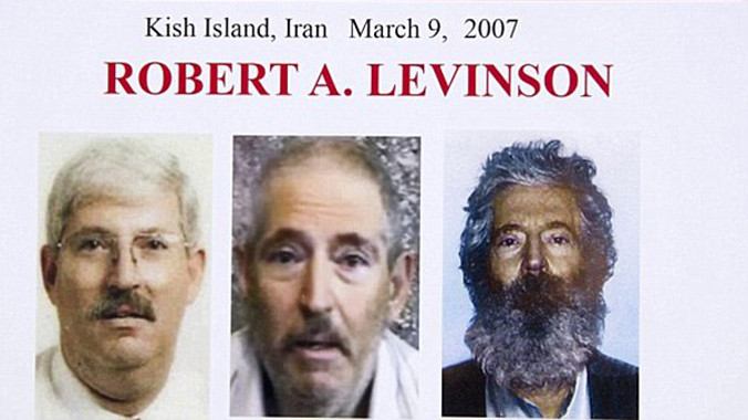 Ông Robert Levinson