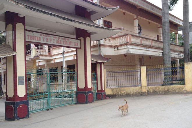 Vụ hiệu trưởng 'ăn chặn' học trò: Bốc hơi gần 1 tỷ đồng