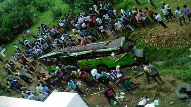 Hiện trường vụ tai nạn thảm khốc