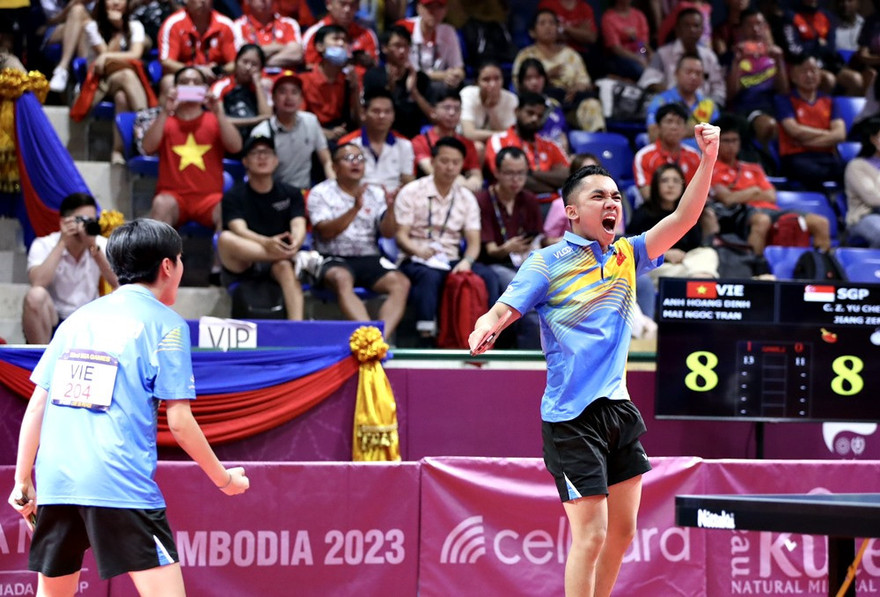 Việt Nam giành HCV bóng bàn nội dung đồng đội nam nữ sau 26 năm chờ đợi tại SEA Games 32 (ảnh Anh Quý)