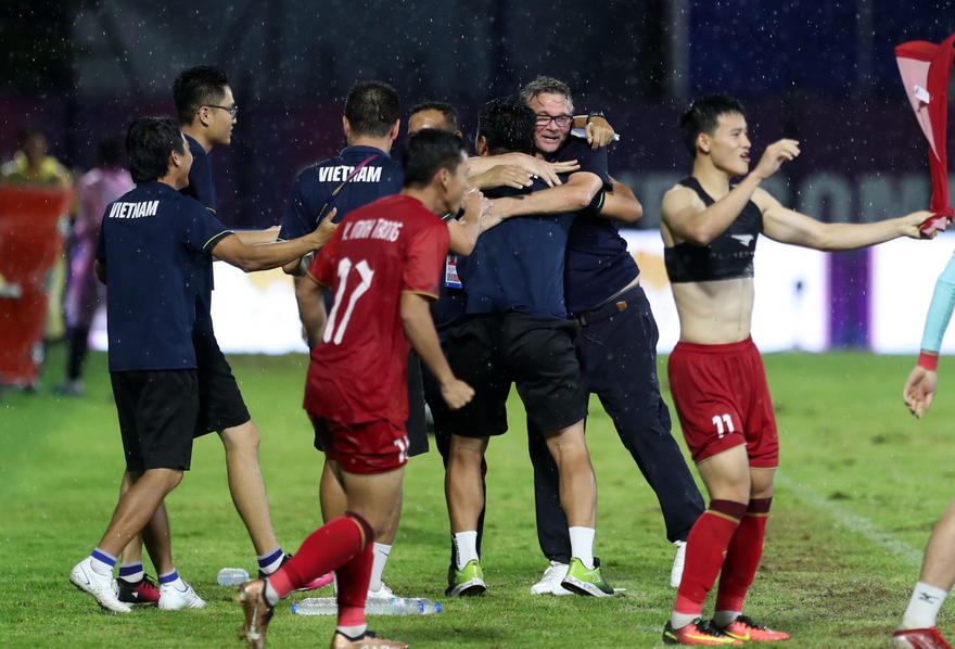 HLV Philippe Troussier đang đưa U22 Việt Nam đi đúng hướng?