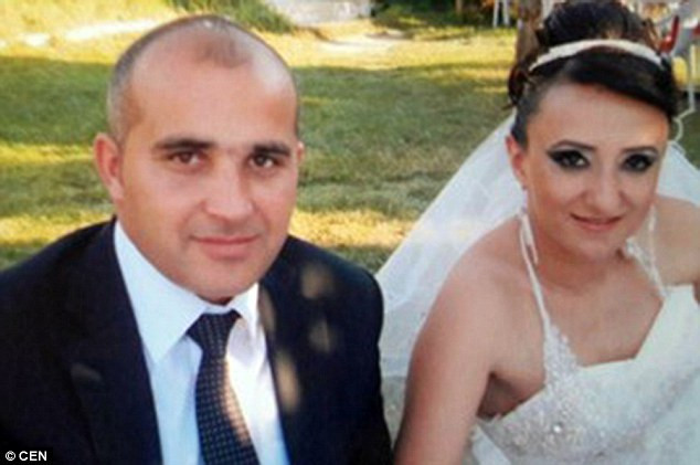 Ali D và vợ trong ngày cưới. Ảnh: Dailymail