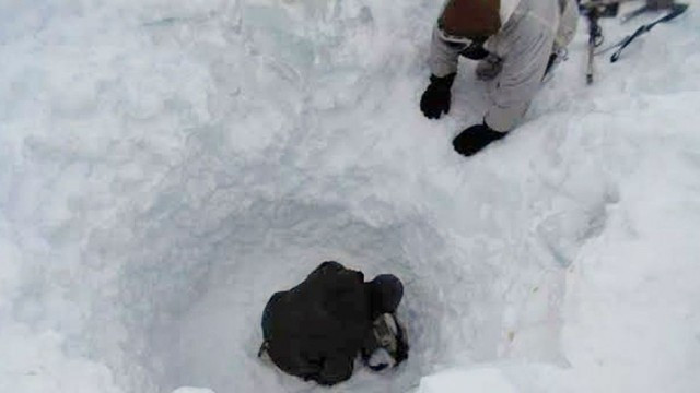 Sống sót thần kỳ sau 6 ngày bị tuyết vùi
