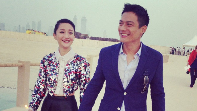 Châu Tấn rạng rỡ “tay trong tay” bên bạn trai